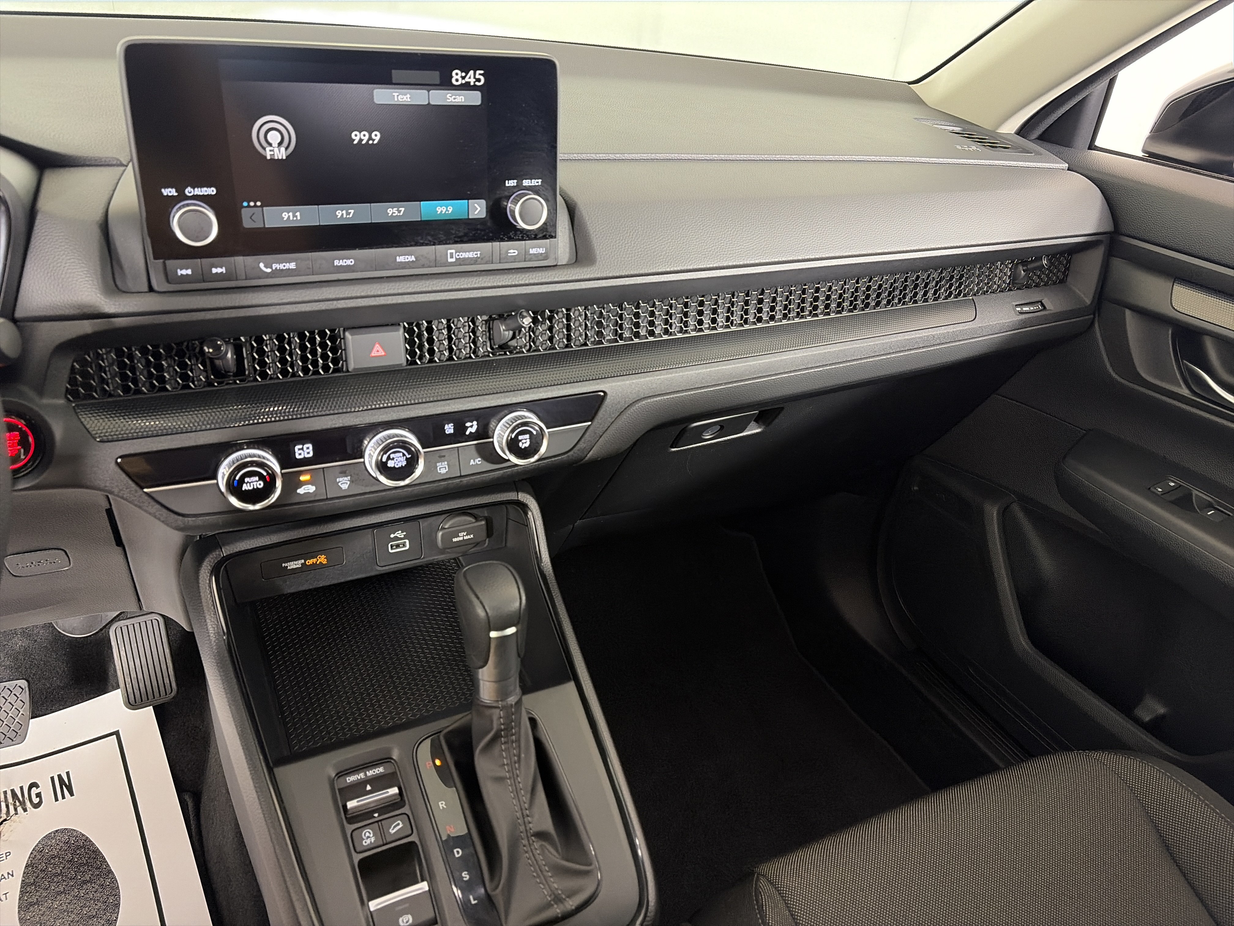 Used 2025 Honda CR-V LX image 4