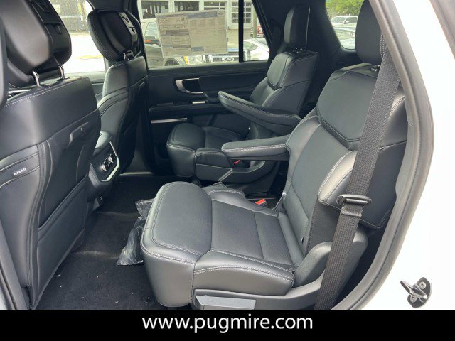 New 2026 Ford Expedition Platinum image 13