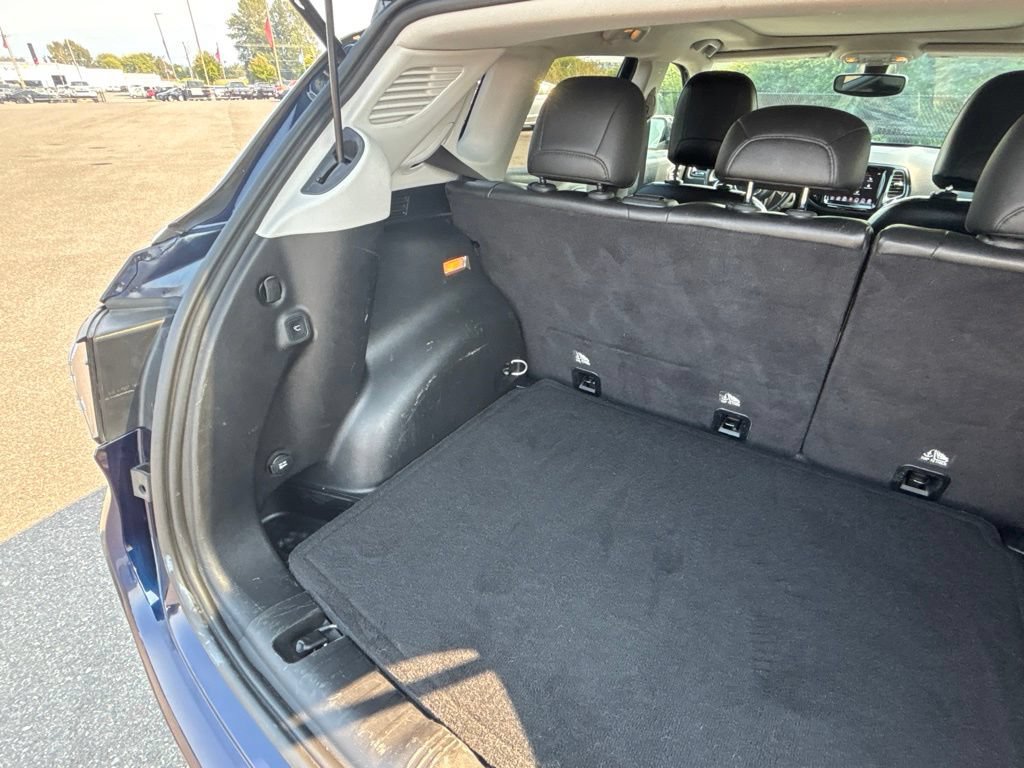 Used 2018 Jeep Compass Limited FWD image 38
