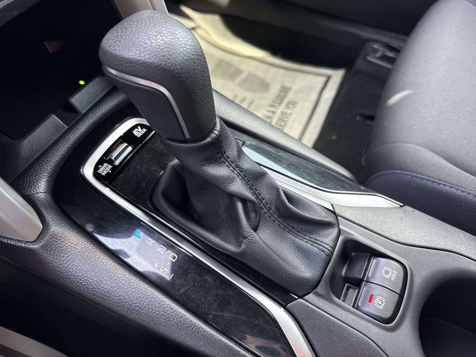 Certified 2025 Toyota Corolla Cross AWD Hybrid image 21