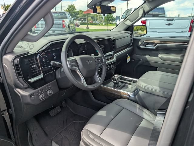 New 2026 Chevrolet Silverado 1500 RST w/ Redline Edition AWD/4WD image 19