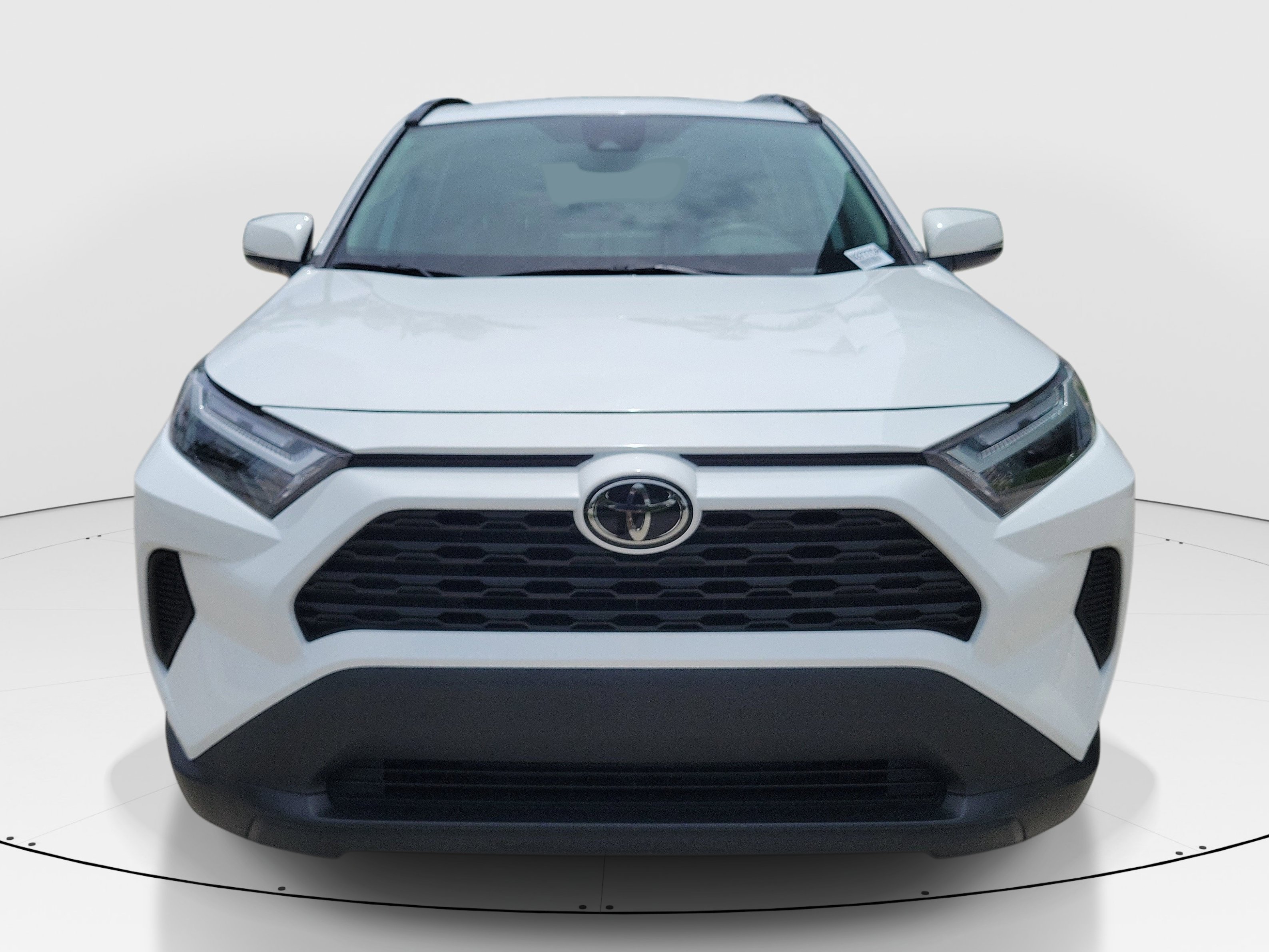 Used 2024 Toyota RAV4 XLE FWD image 3