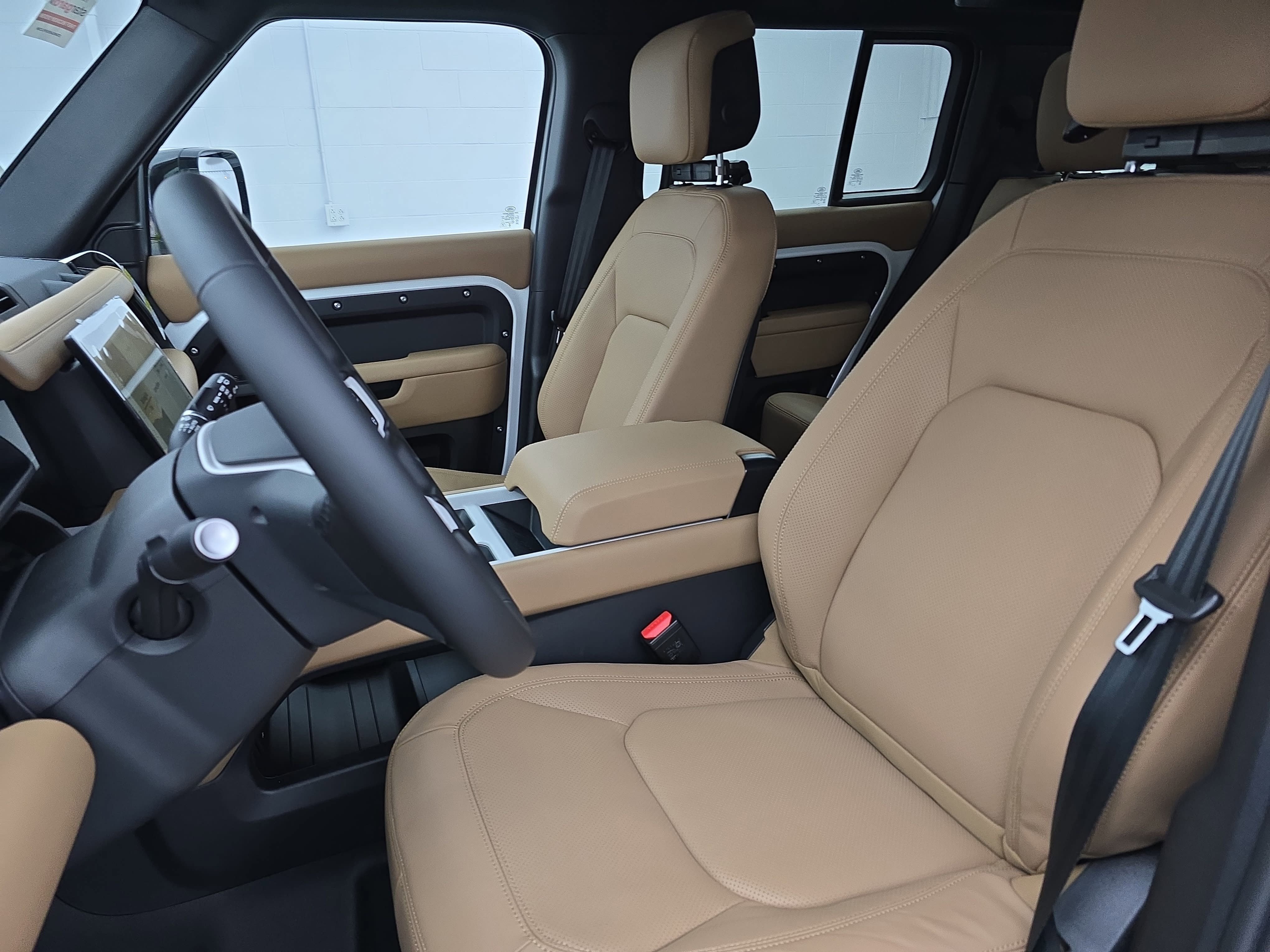 New 2026 Land Rover Defender 110 X-Dynamic SE AWD/4WD image 14