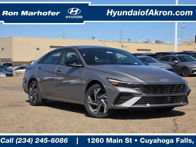 Certified 2025 Hyundai Elantra SEL image 1