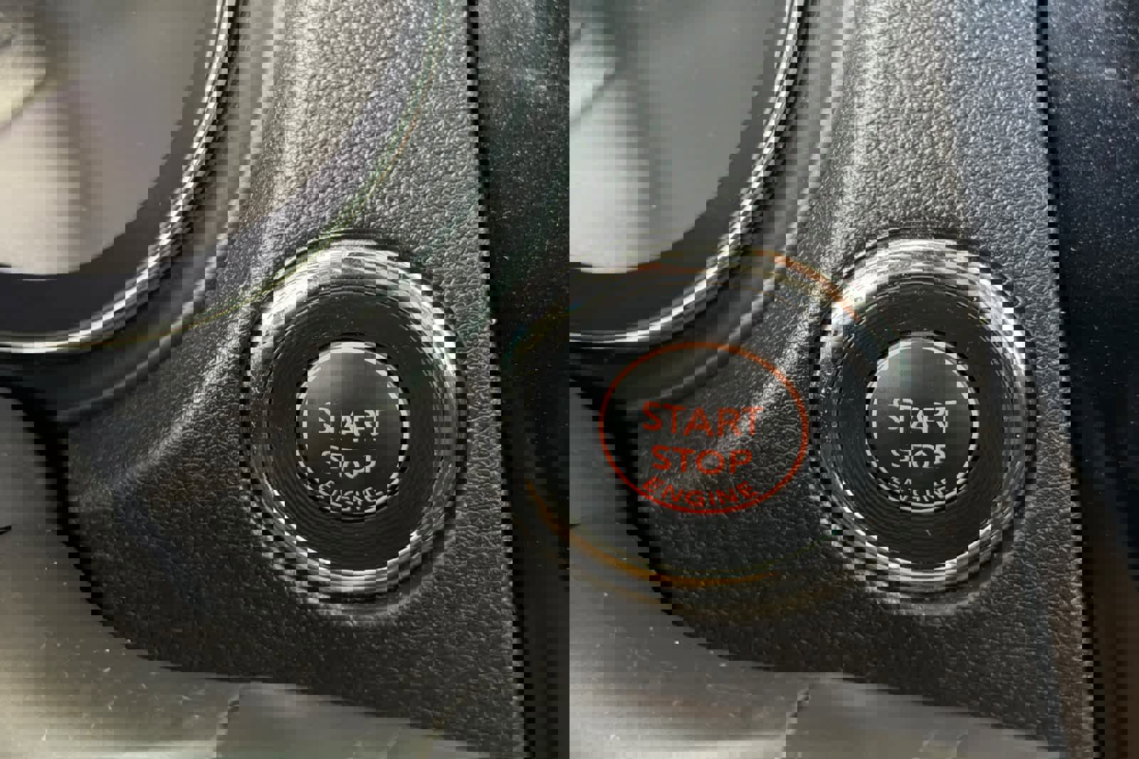 Used 2016 Nissan Rogue SV w/ SV Moonroof Package image 24