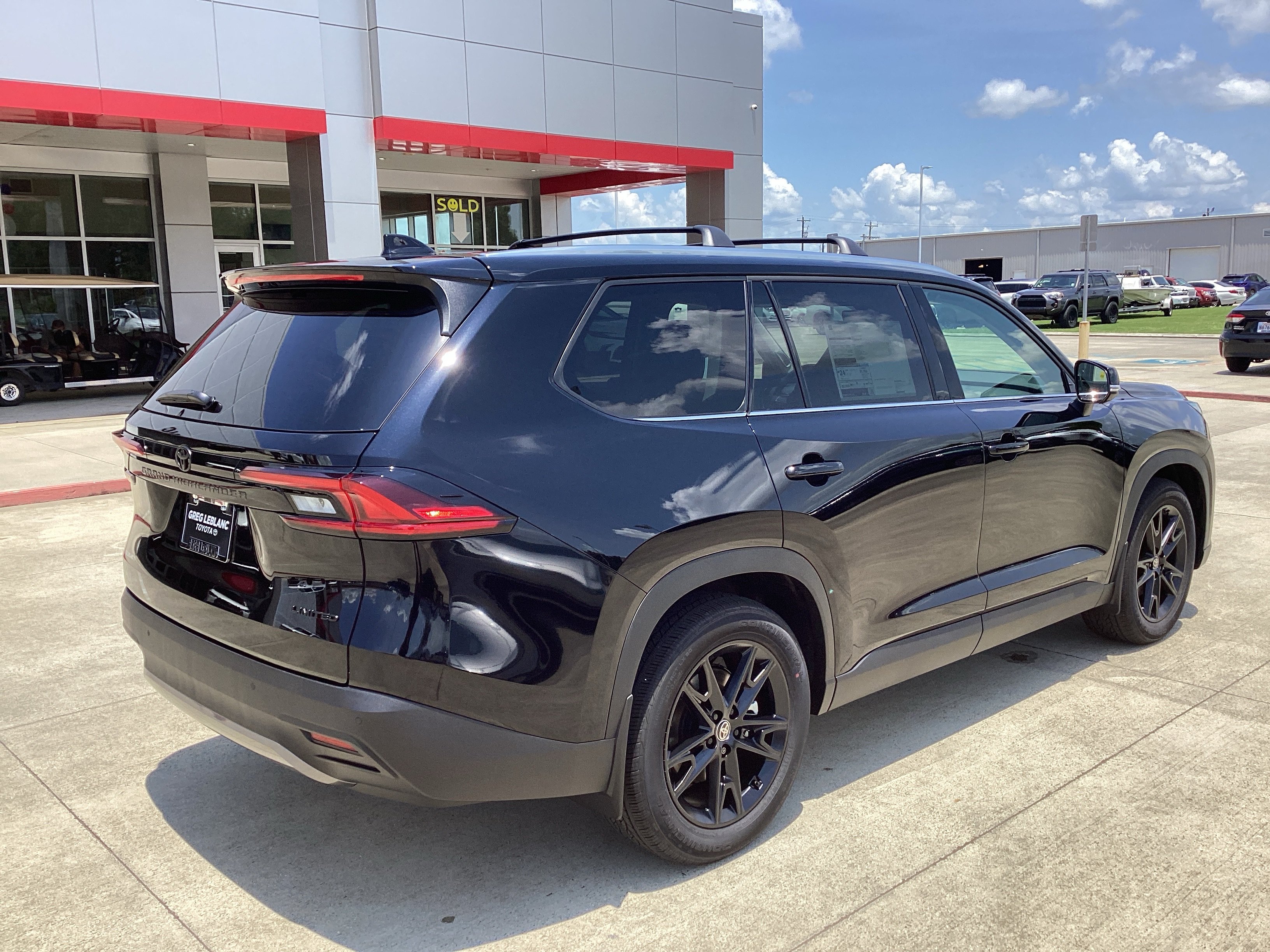 New 2026 Toyota Grand Highlander FWD image 2