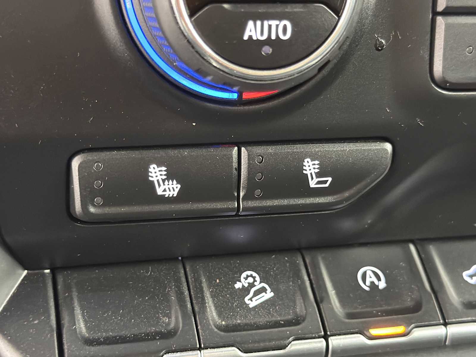 Used 2021 Chevrolet Silverado 1500 LT Trail Boss w/ Convenience Package II image 28