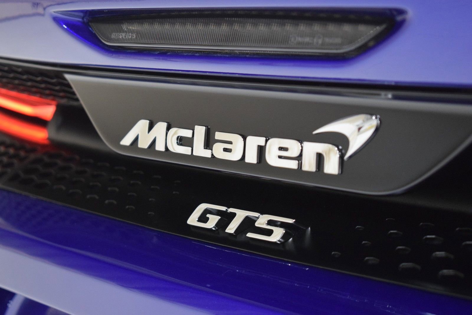 New 2025 McLaren GTS RWD image 11