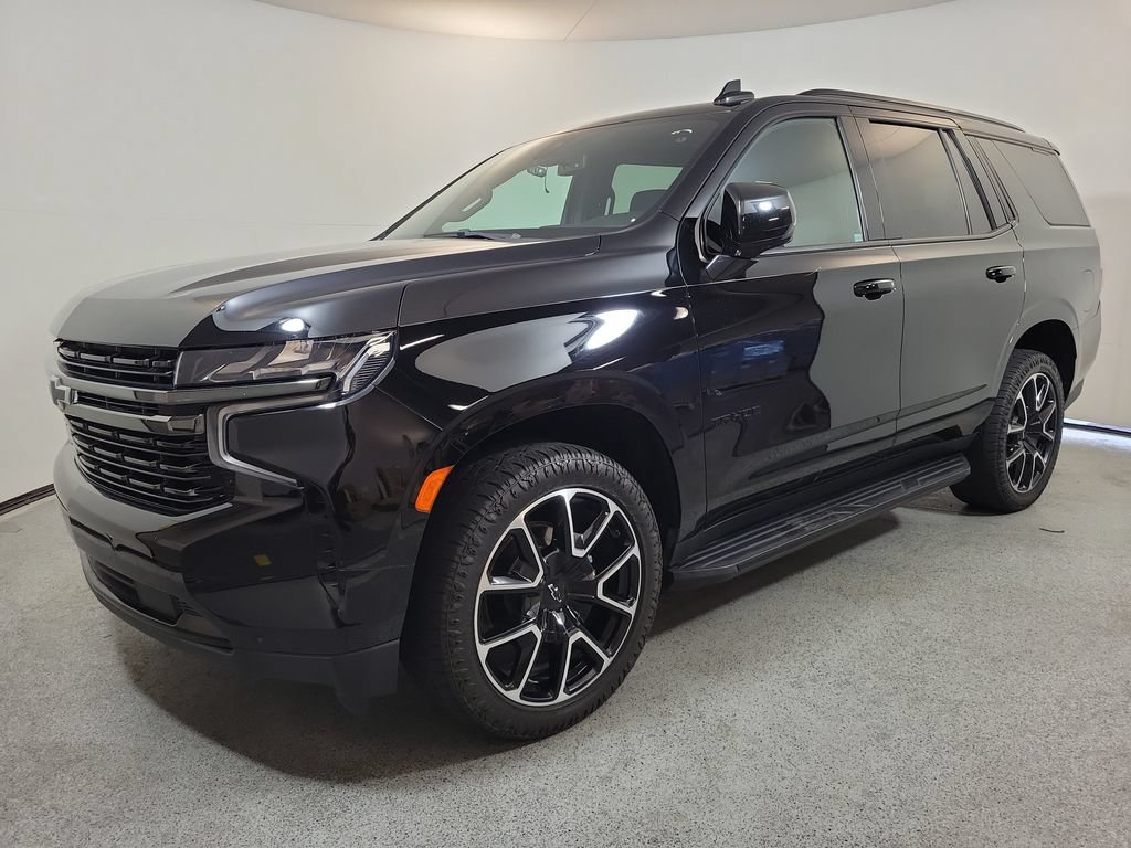 Used 2021 Chevrolet Tahoe RST w/ Luxury Package RWD image 3