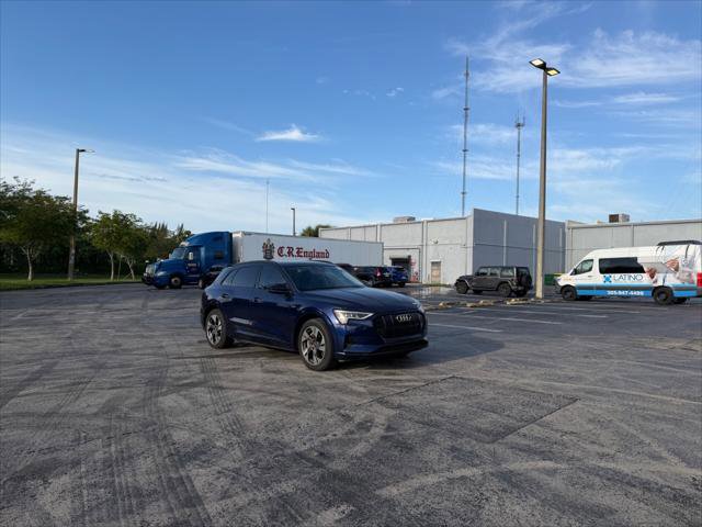 Used 2021 Audi e-tron Premium w/ Convenience Plus Package image 8