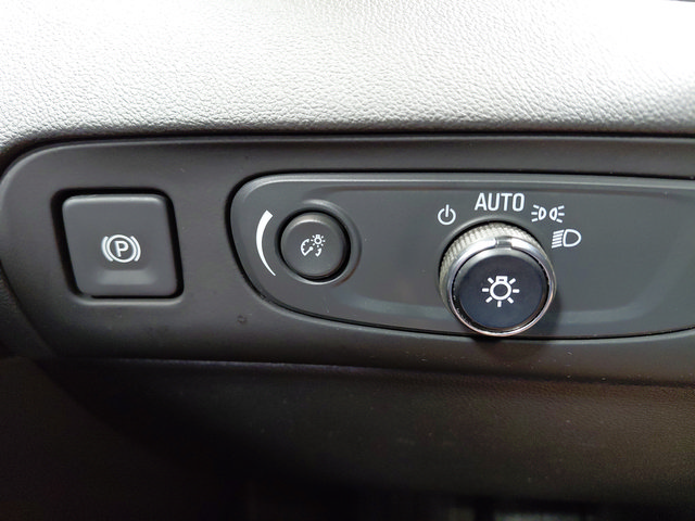 Used 2020 Buick Enclave Avenir w/ Avenir Technology Package AWD/4WD image 45