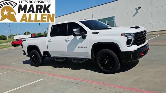 Used 2025 Chevrolet Silverado 2500 LTZ w/ LTZ Plus Package AWD/4WD image 2