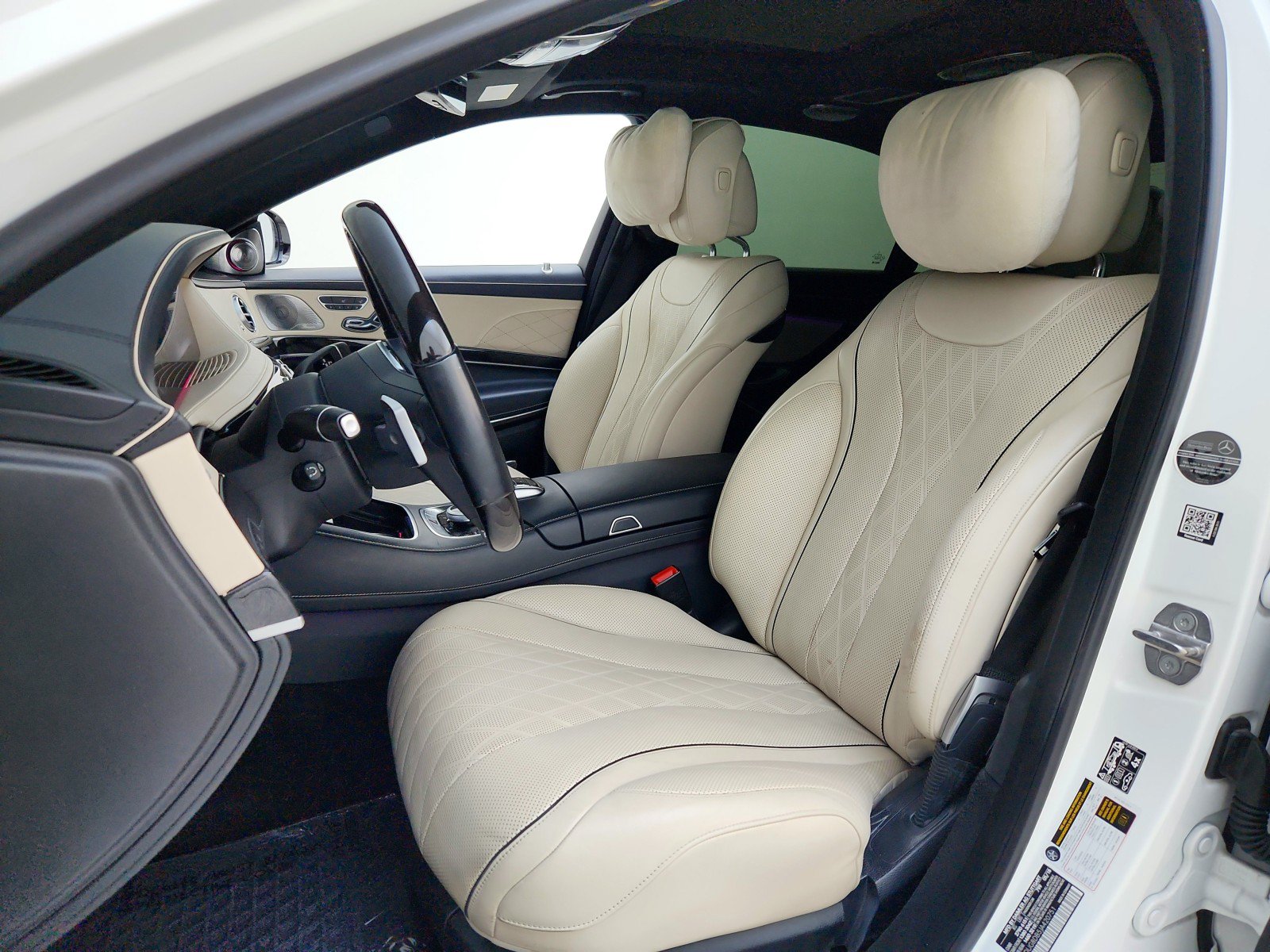 Used 2018 Mercedes-Benz S 560 Sedan image 17