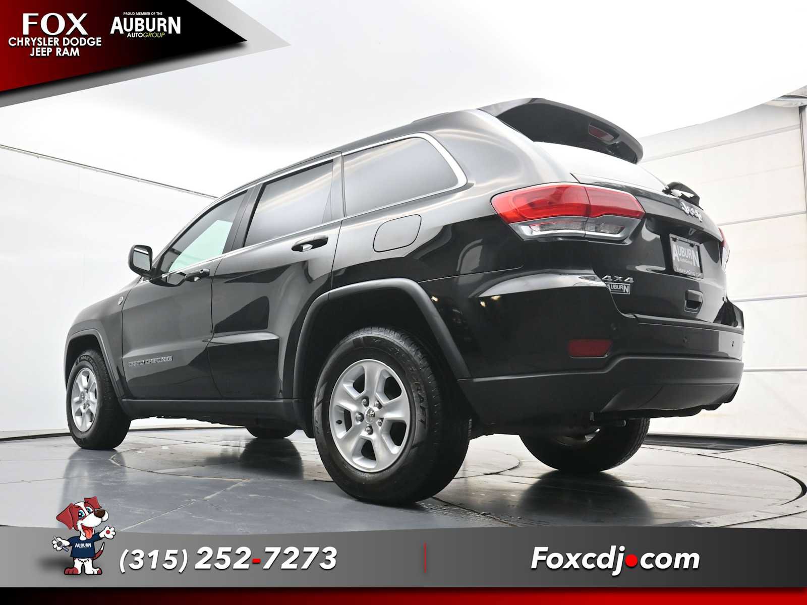 Used 2017 Jeep Grand Cherokee Laredo w/ Quick Order Package 23E AWD/4WD image 24