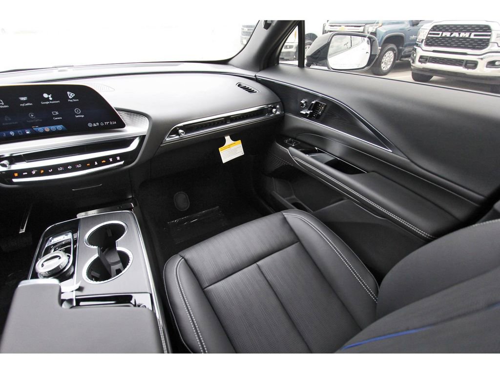 New 2026 Cadillac Lyriq Sport image 10