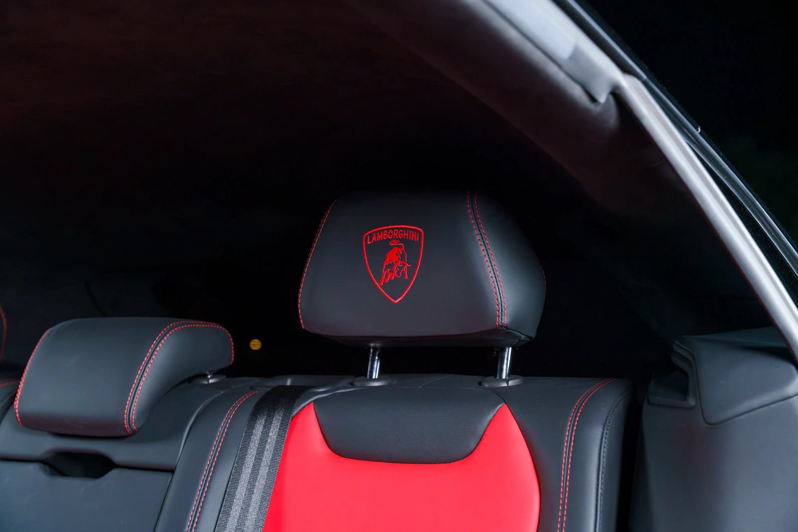 Used 2021 Lamborghini Urus AWD/4WD image 85