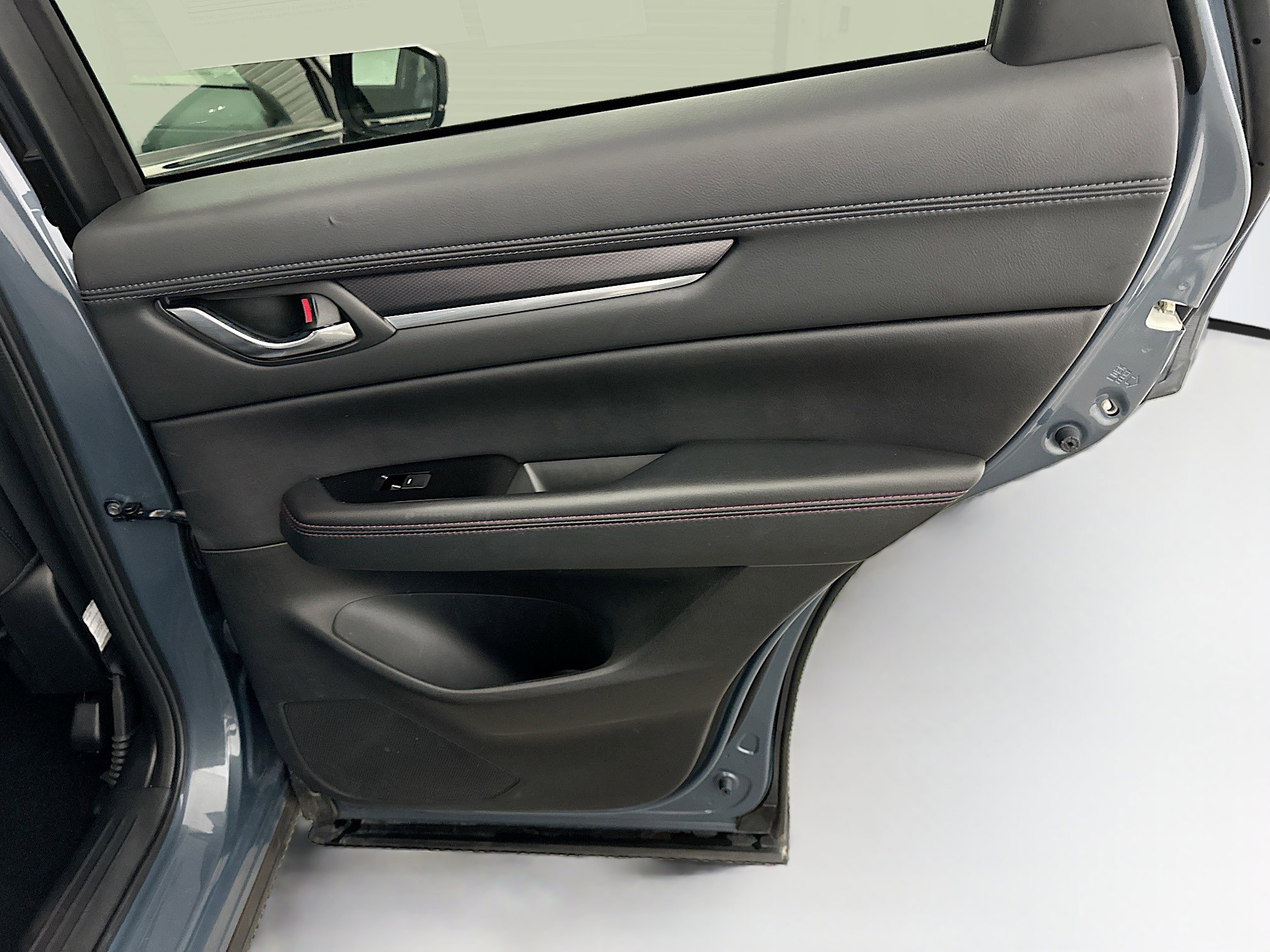 Used 2025 MAZDA CX-5 Carbon Edition image 33