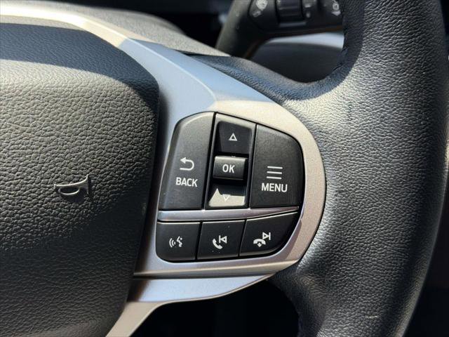 Used 2022 Ford Explorer XLT w/ Equipment Group 202A AWD/4WD image 24