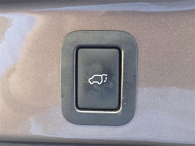 Used 2019 Toyota Highlander Limited image 15