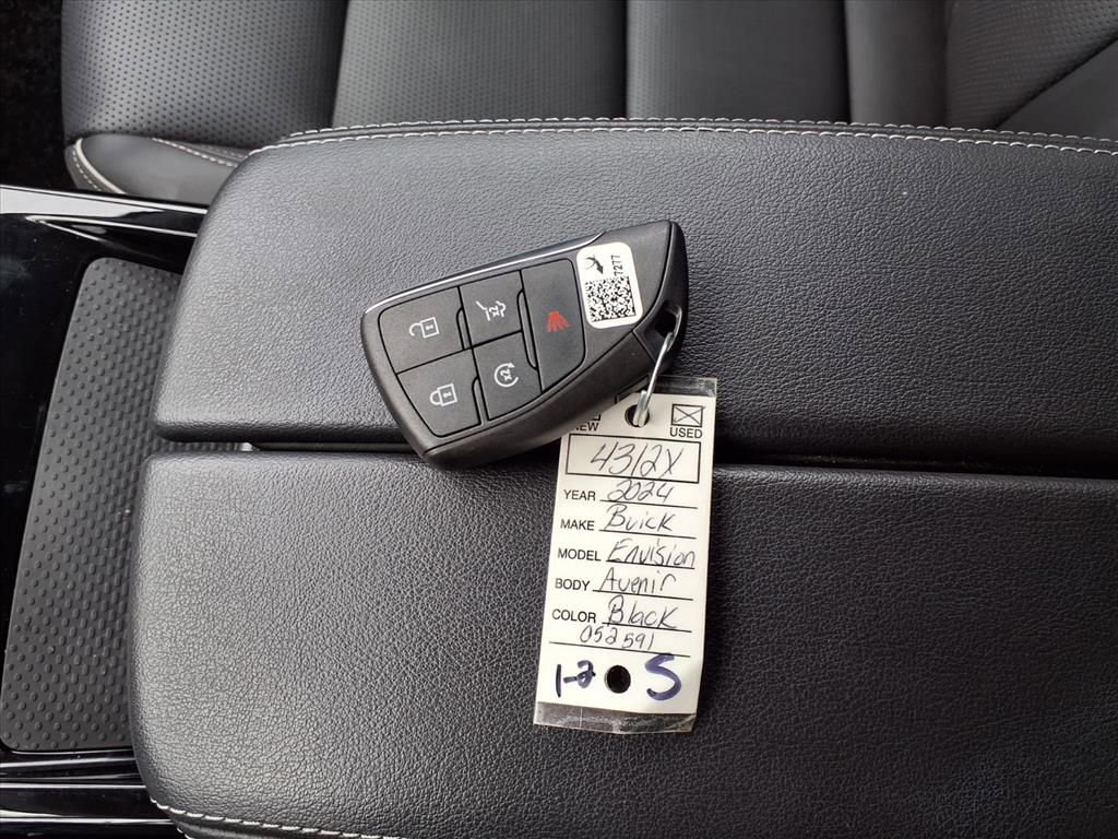 Certified 2024 Buick Envision Avenir image 15