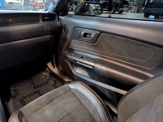 Used 2018 Ford Mustang Shelby GT350 w/ Convenience Package RWD image 18