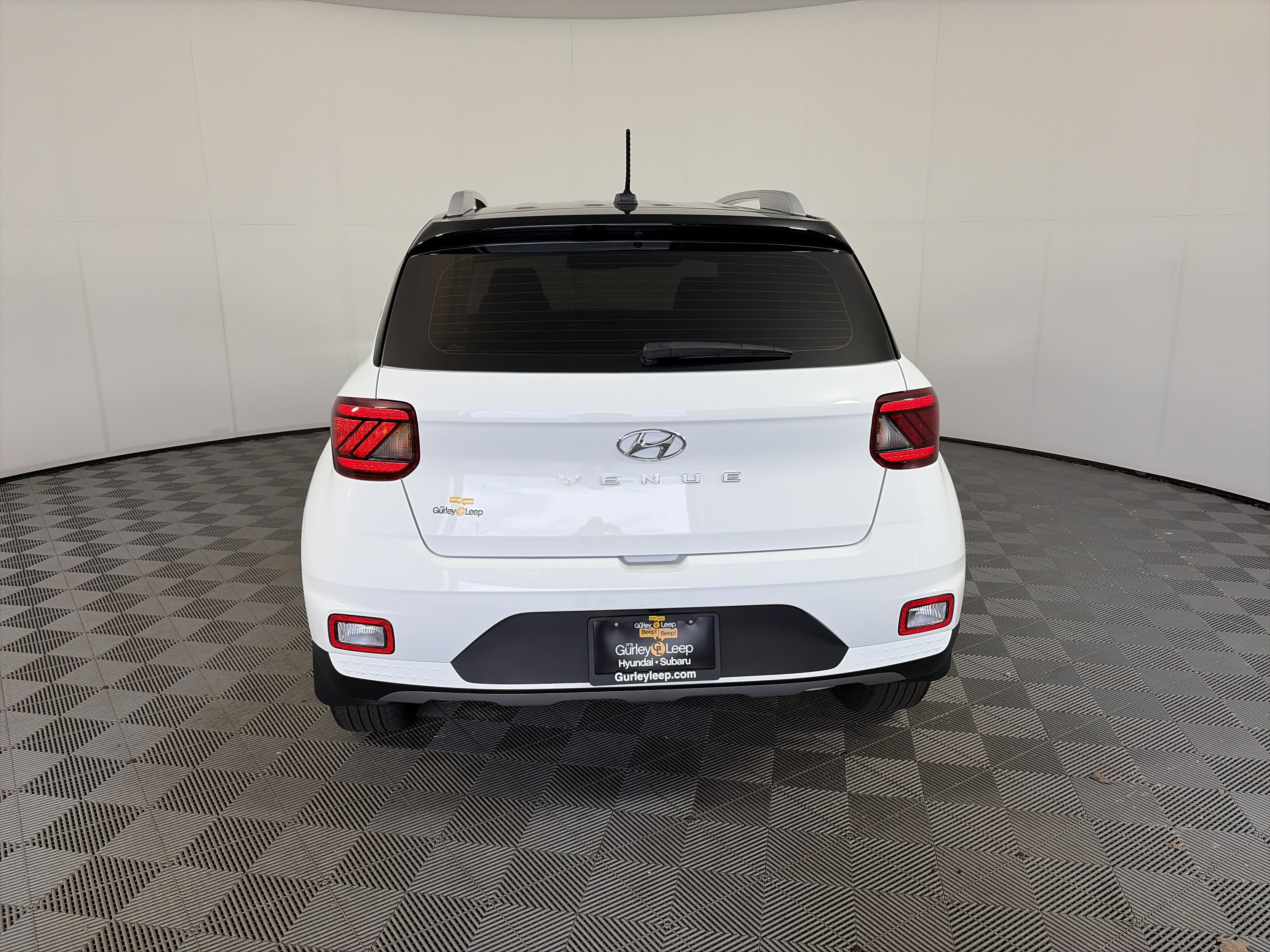 Used 2025 Hyundai Venue Limited image 6