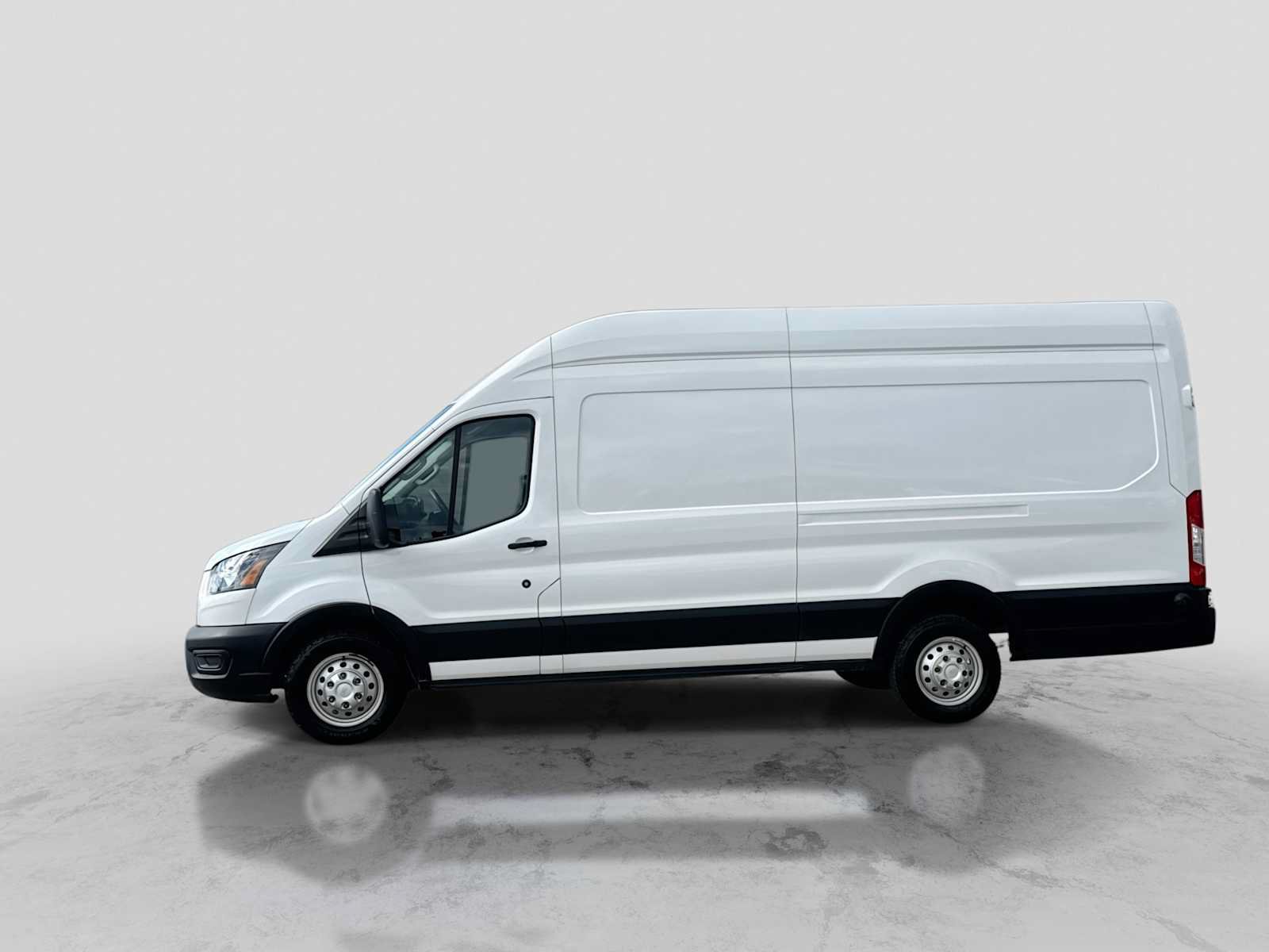 Used 2024 Ford Transit 250 148 High Roof Extended AWD image 3