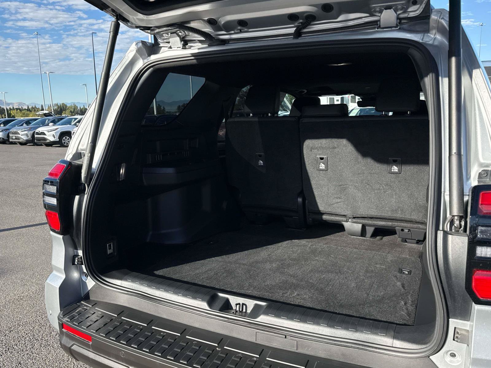 Used 2025 Toyota 4Runner TRD Off-Road Premium AWD/4WD image 15