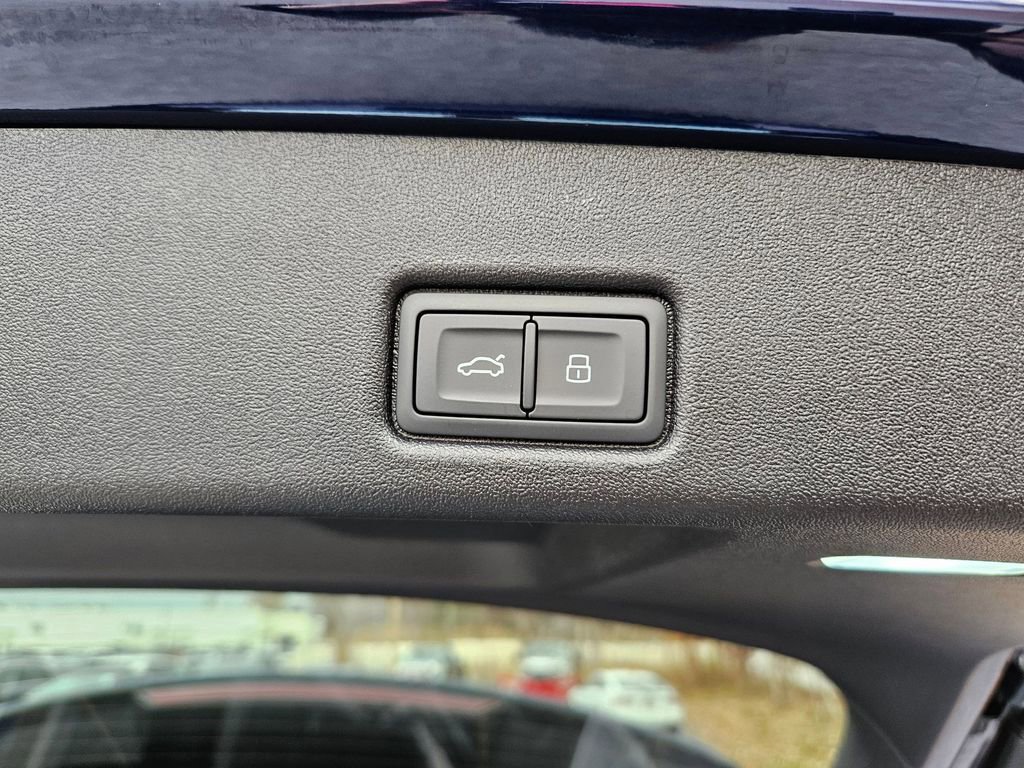 New 2025 Audi Q5 Premium Plus image 23