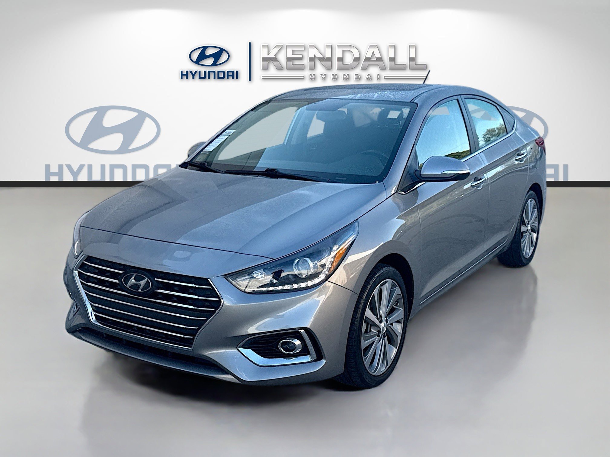 Used 2022 Hyundai Accent Limited image 3