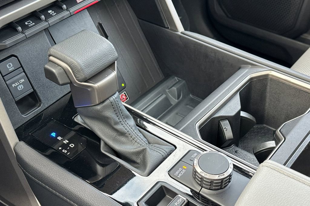 Used 2025 Toyota Tundra Limited image 25