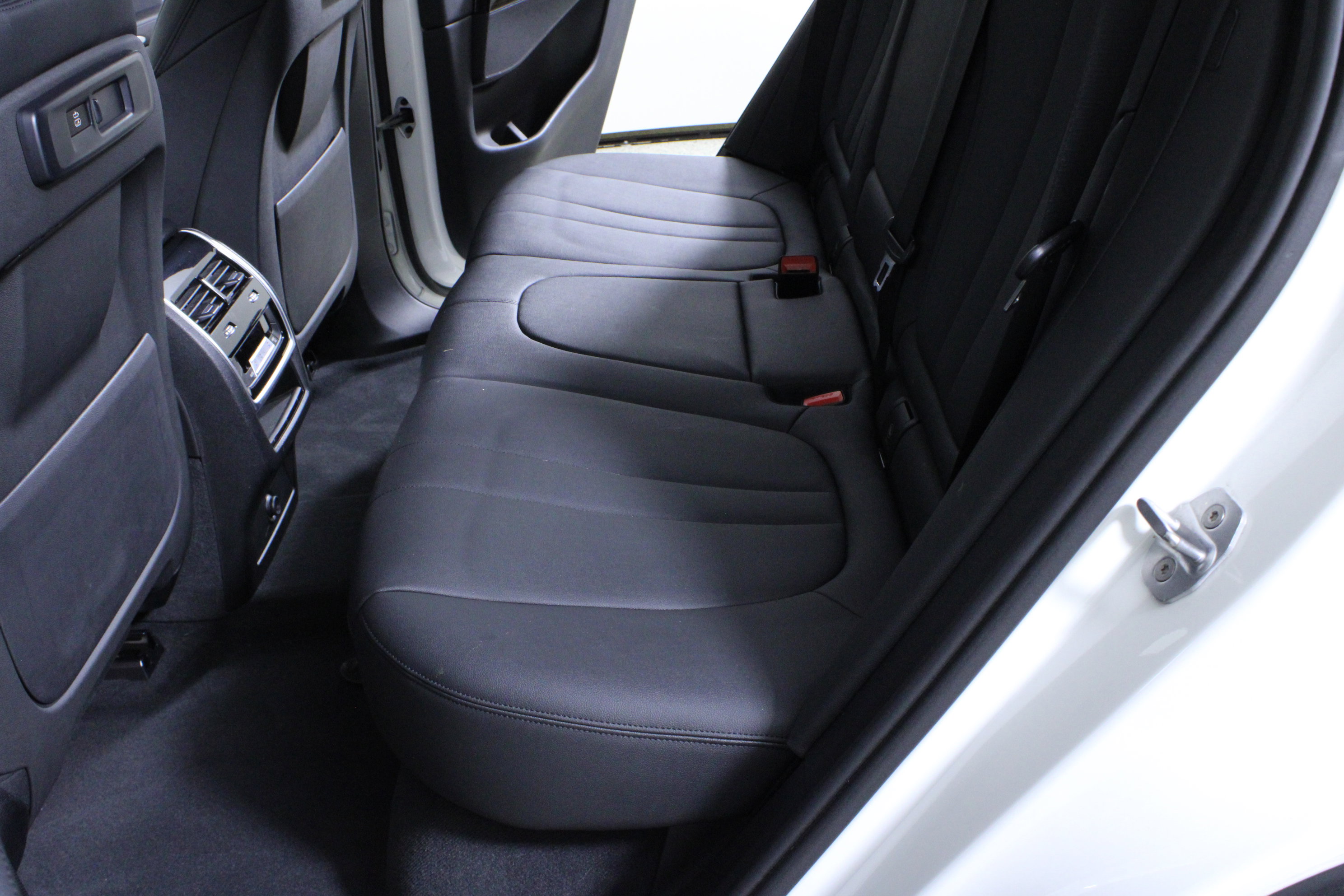 Used 2020 BMW X5 sDrive40i w/ Premium Package image 13