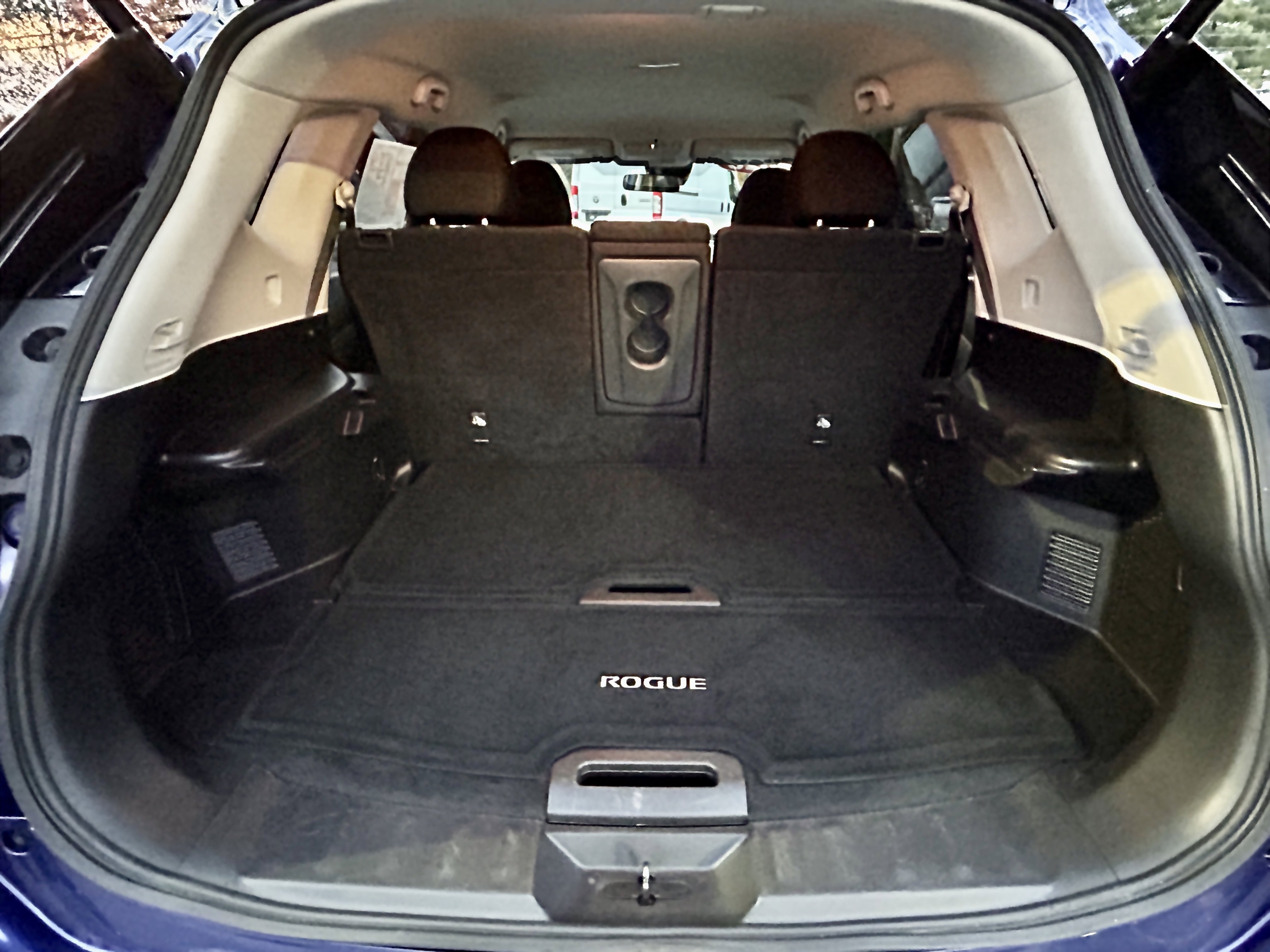 Used 2020 Nissan Rogue SV image 10