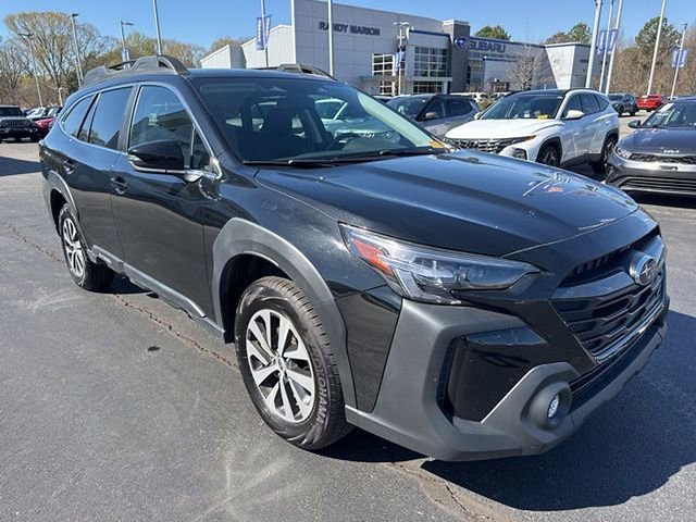 Used 2025 Subaru Outback Premium image 7