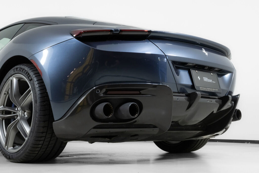 Used 2021 Ferrari Roma image 18