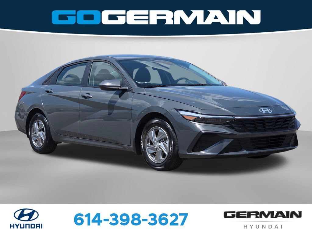 Used 2025 Hyundai Elantra SE FWD image 4