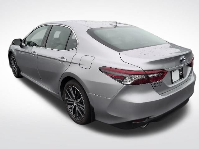 Used 2023 Toyota Camry XLE w/ Cold Weather Package FWD image 9
