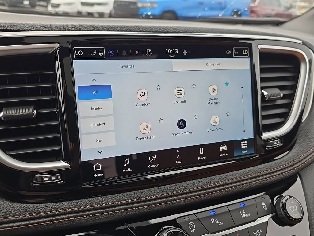 New 2026 Chrysler Pacifica Pinnacle FWD image 32