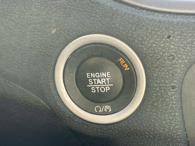 Used 2023 Dodge Charger SXT RWD image 25