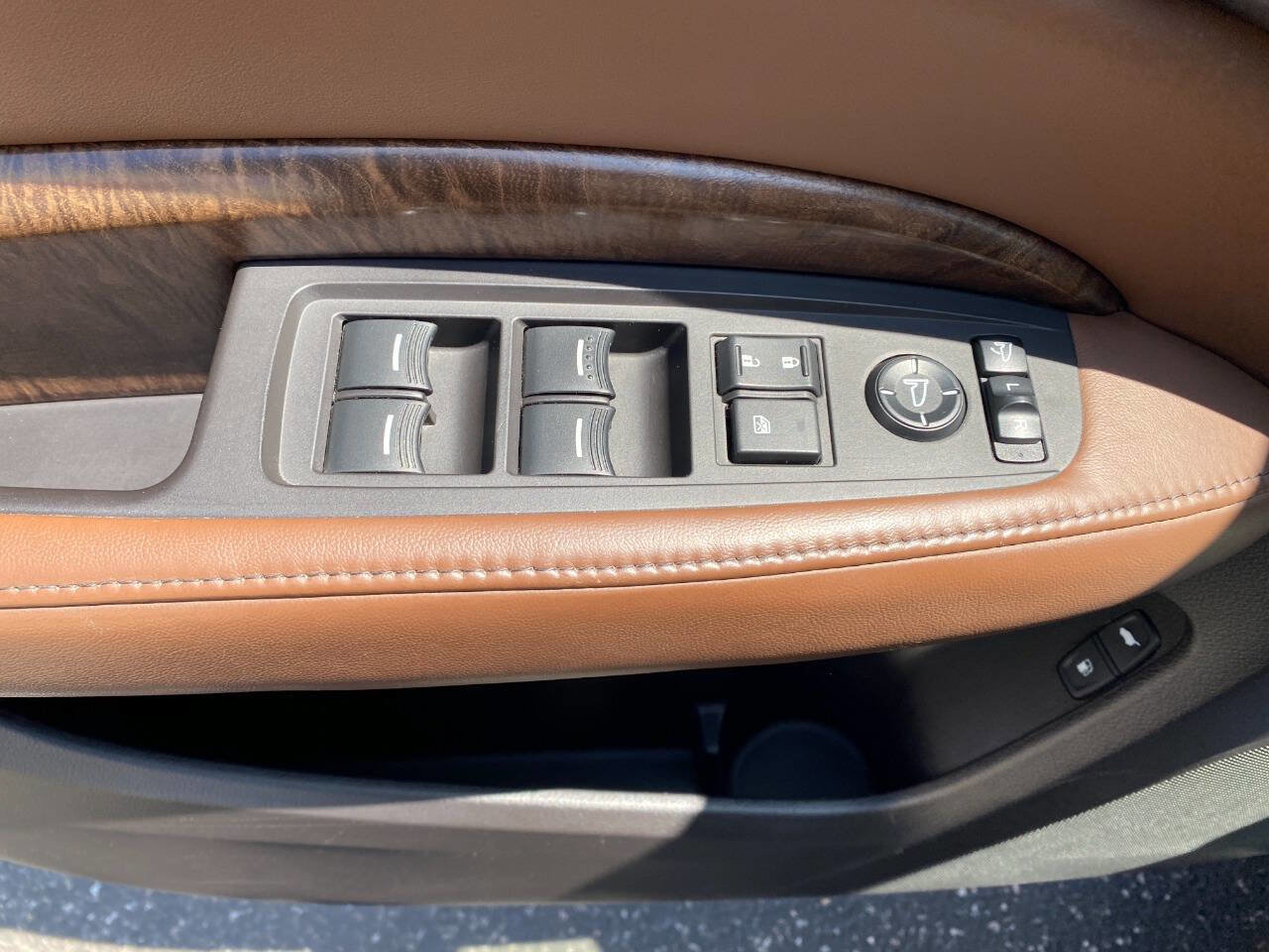 Used 2017 Acura MDX SH-AWD w/ Advance Package image 12