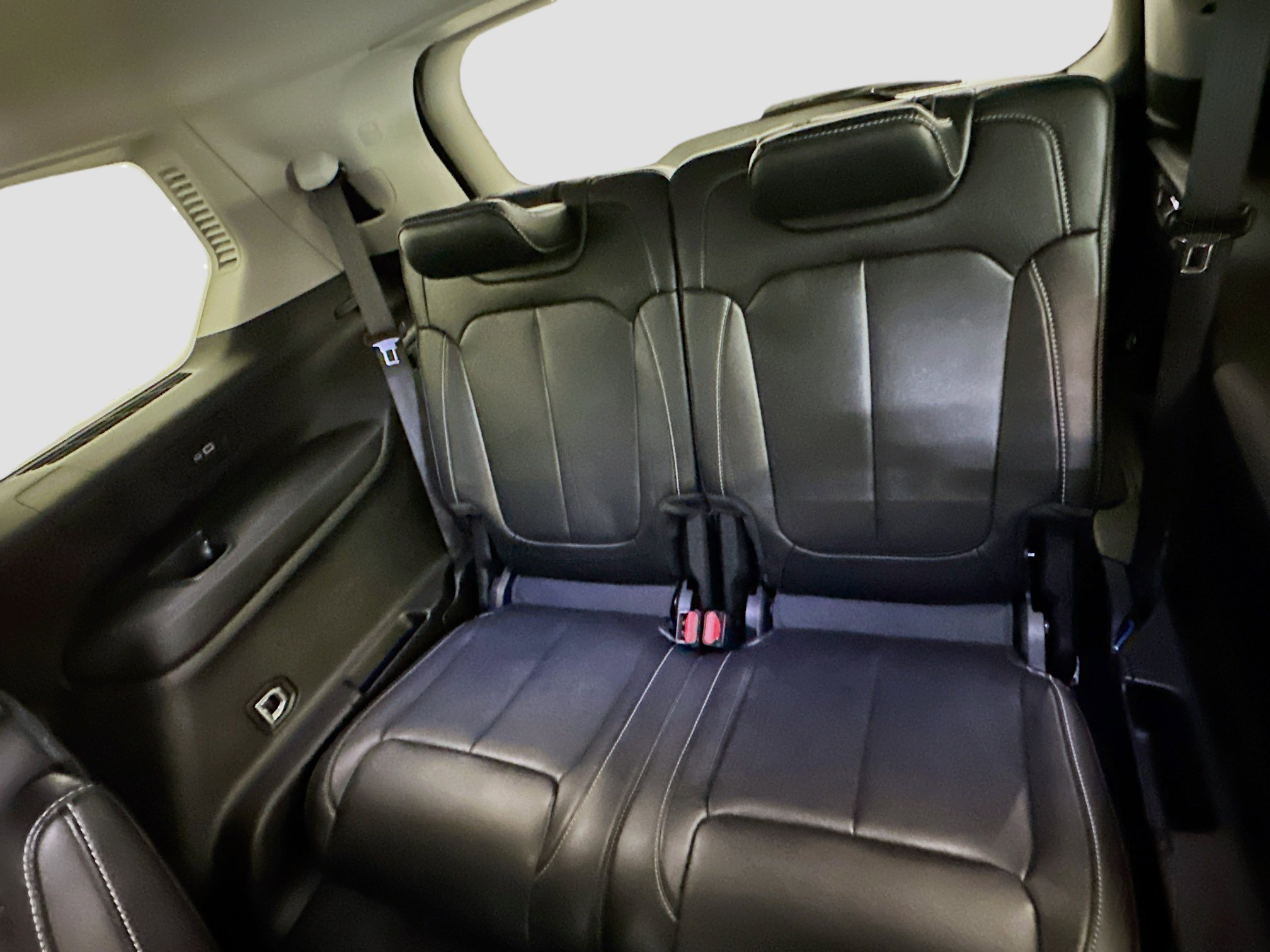 Used 2023 Jeep Grand Cherokee L Limited image 31