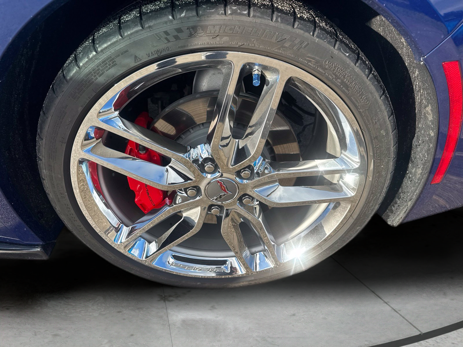 Used 2019 Chevrolet Corvette Stingray Coupe w/ 1LT RWD image 11