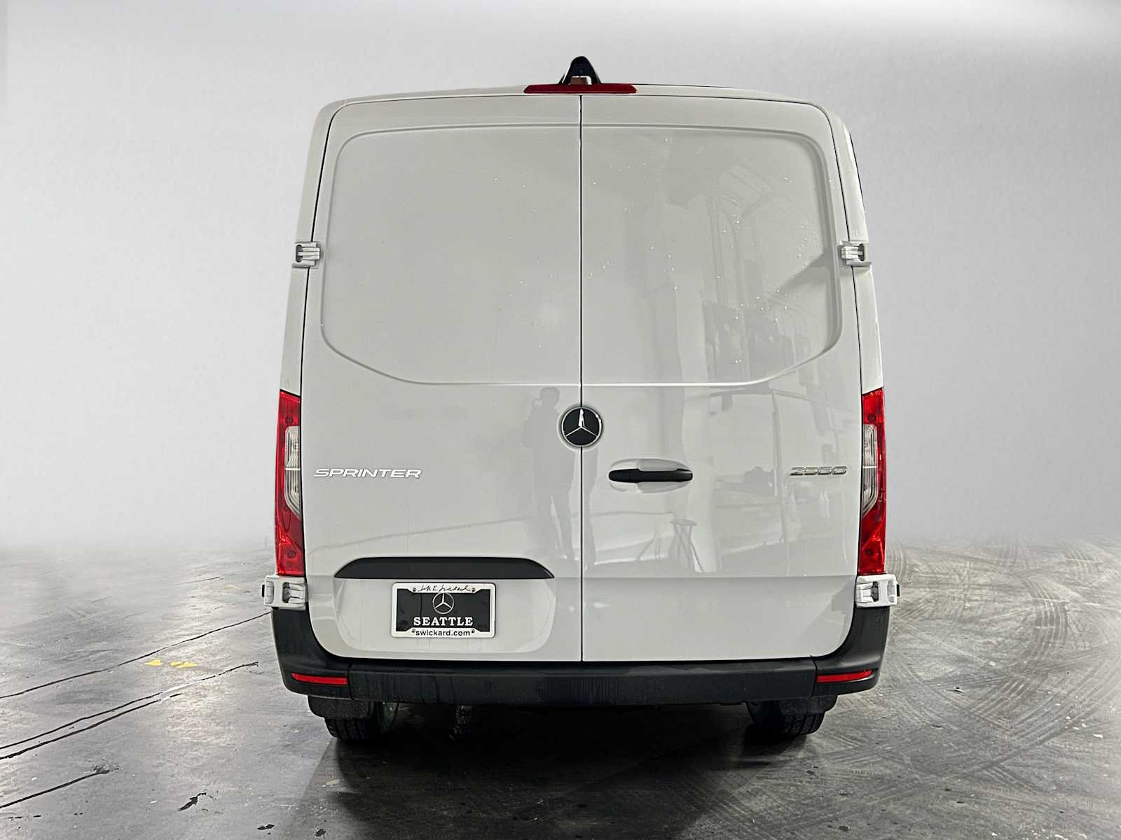 Used 2025 Mercedes-Benz Sprinter 2500 image 5