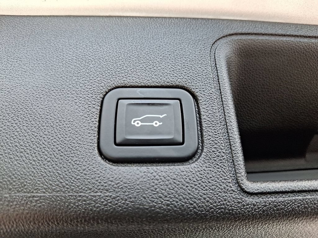 Used 2022 GMC Terrain SLT FWD image 31