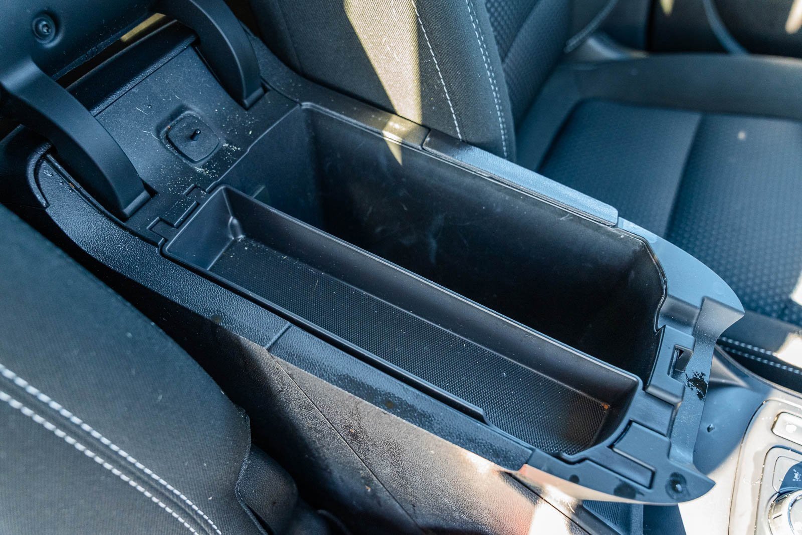 Used 2024 GMC Terrain SLE w/ Driver Convenience Package image 13