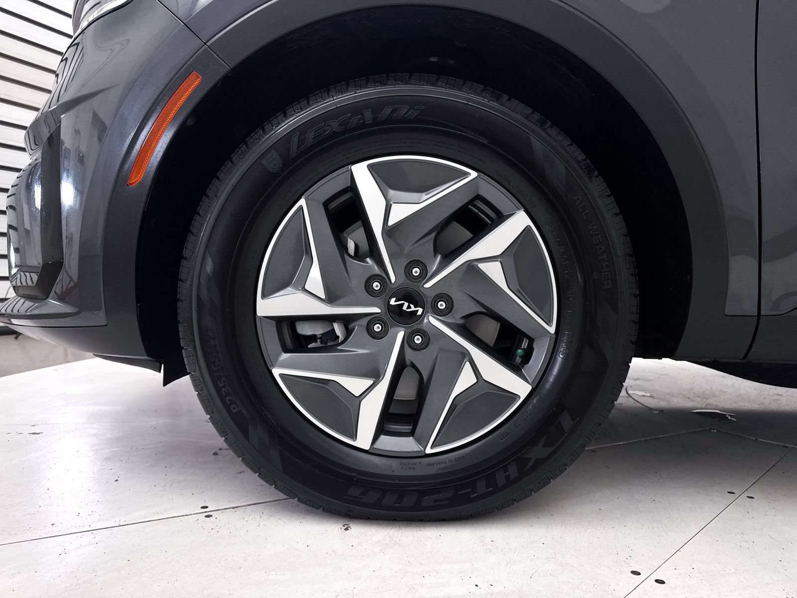 Certified 2023 Kia Sorento EX FWD image 16