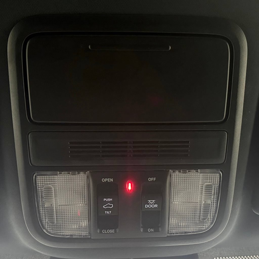 Used 2024 Honda Odyssey Sport image 25