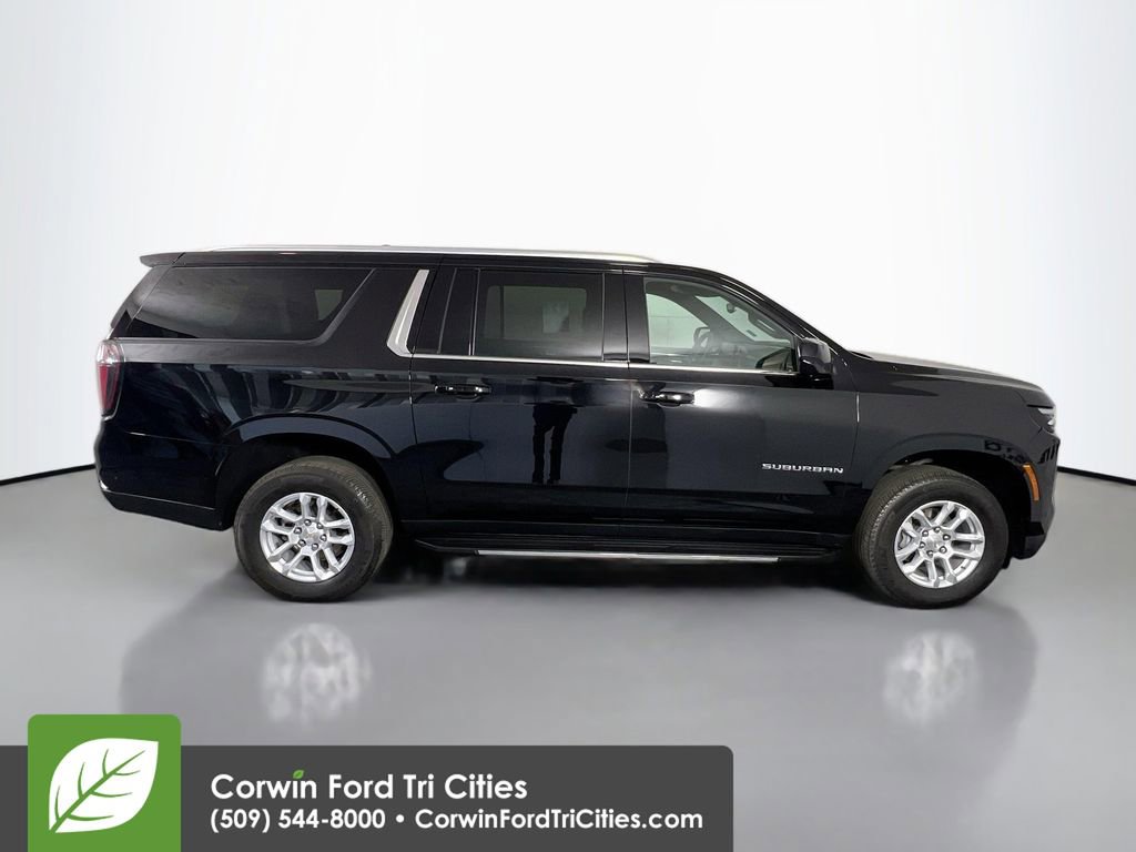 Used 2025 Chevrolet Suburban LT image 20