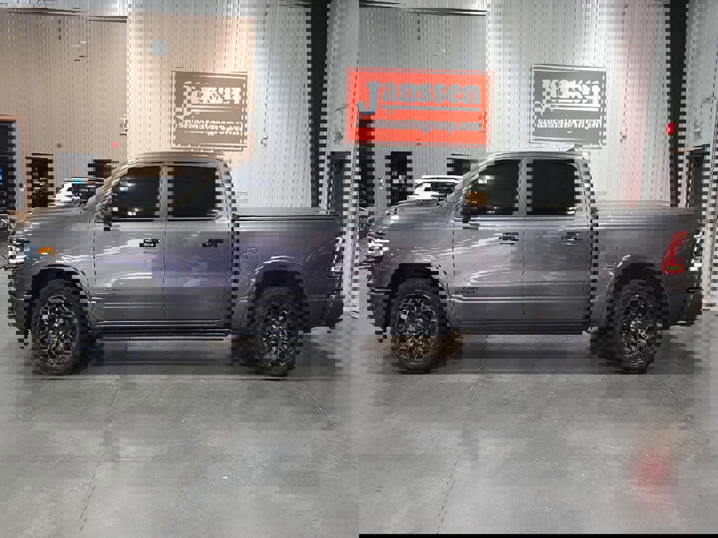 Used 2023 RAM 1500 Limited image 2
