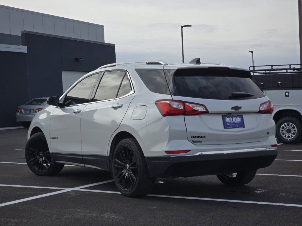 Used 2018 Chevrolet Equinox LT w/ Sun & Infotainment Package image 11